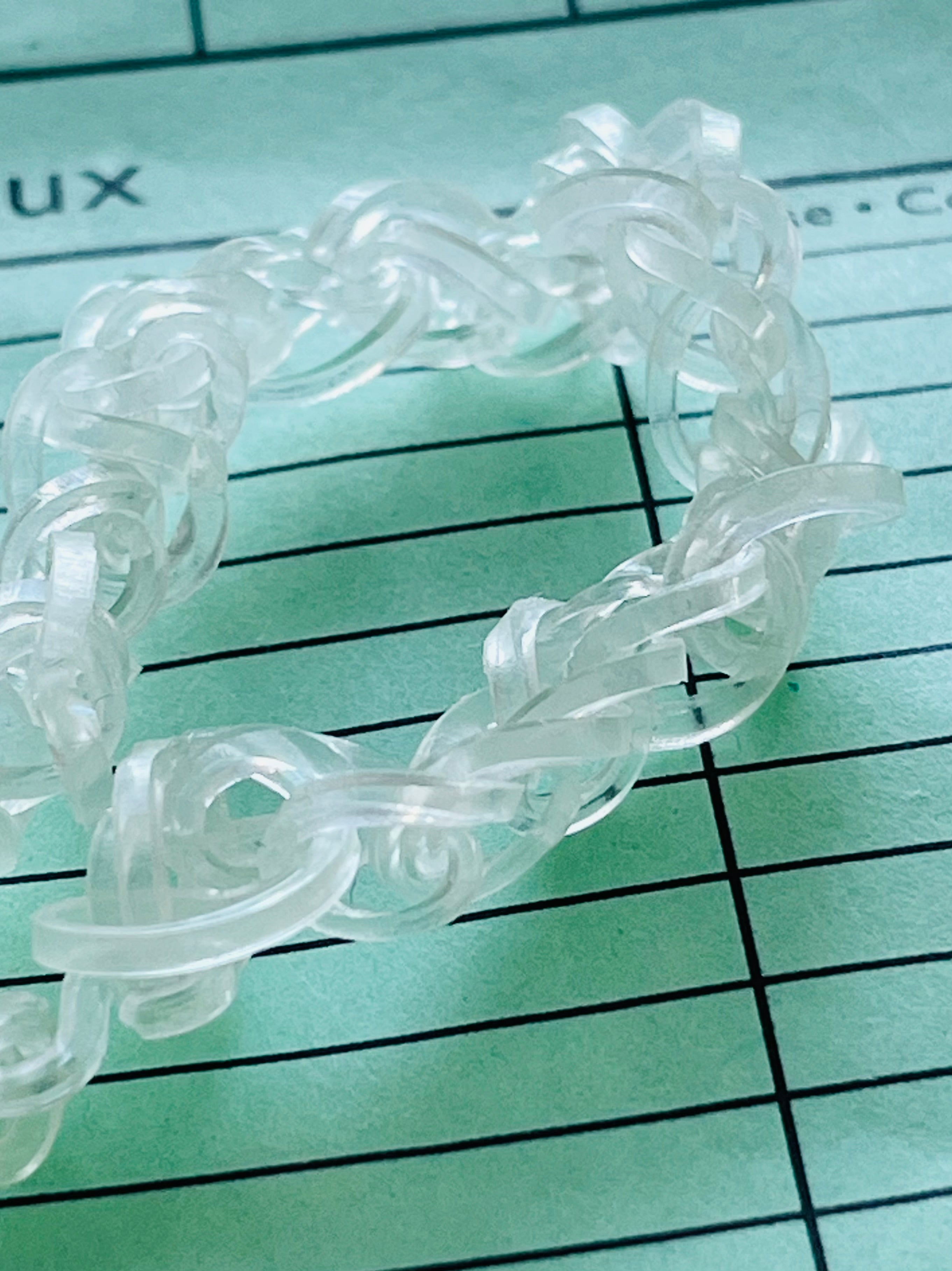 Transparent regular bracelet